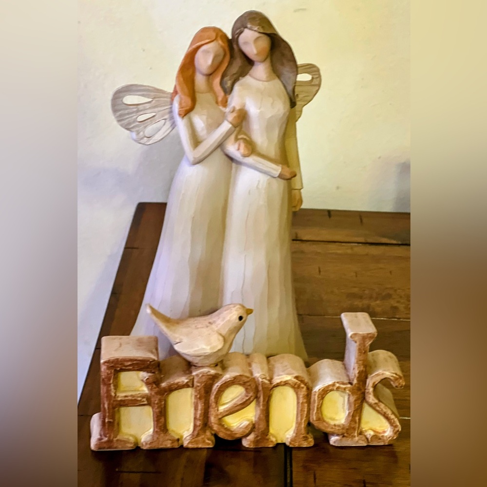 Willow Tree Friends Figurine - Cream and Tan